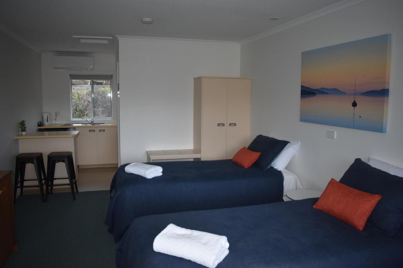 Kermandie Hotel Port Huon エクステリア 写真