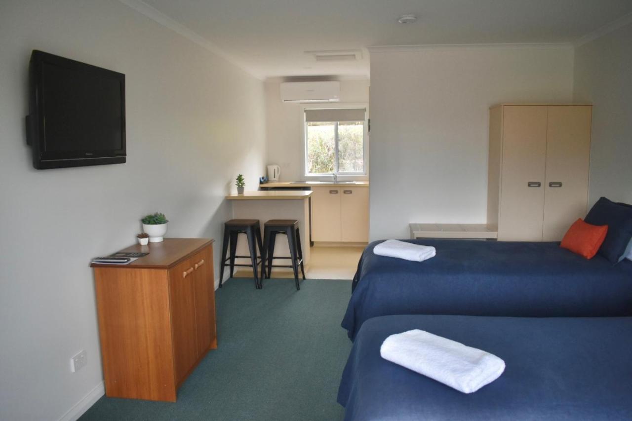 Kermandie Hotel Port Huon エクステリア 写真